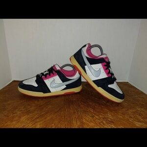 Nike Athletic Shoes 442453-003 White Black Pink Gray Size 7Y Skater Shoes